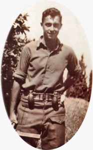 Sharon as a 19-year-old Haganah fighter in February 1948, armed with Mk 2 hand grenades. © Tamar Yardeni | Bnei Keshet - 100 Years of Struggle, published by the Ministry of Defense, 1998