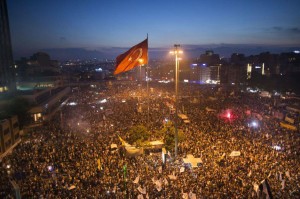 Gezi protest, Taksim Square, Istanbul on June 15, 2013 &Acirc;&copy; Fleshstorm | Wikimedia Commons
