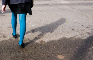 A woman walking in Tel Aviv &Acirc;&copy; Nir Tober | Flickr