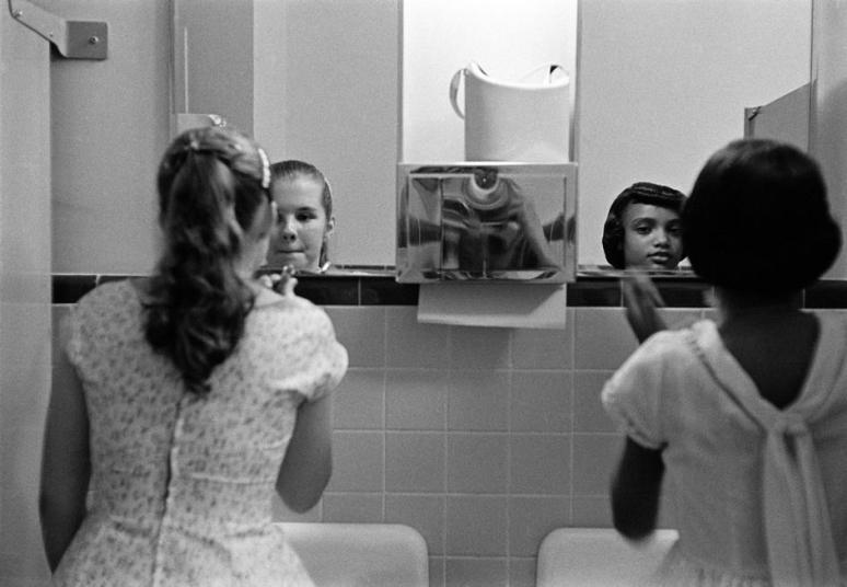 gender and race in america during the 1930s Some artists and theoreticians even added a political dimension to american modernism american modernist design and architecture enabled during the 1920s and 1930s jazz gained considerably in popularity and aroused increasing interest in such as race relations, gender and the human. gender and race in america during the 1930s Some artists and theoreticians even added a political dimension to american modernism american modernist design and architecture enabled during the 1920s and 1930s jazz gained considerably in popularity and aroused increasing interest in such as race relations, gender and the human.