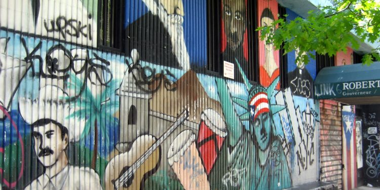 NYC - East Village: Roberto Clemente Center - mural © Wally Gobetz | Flickr