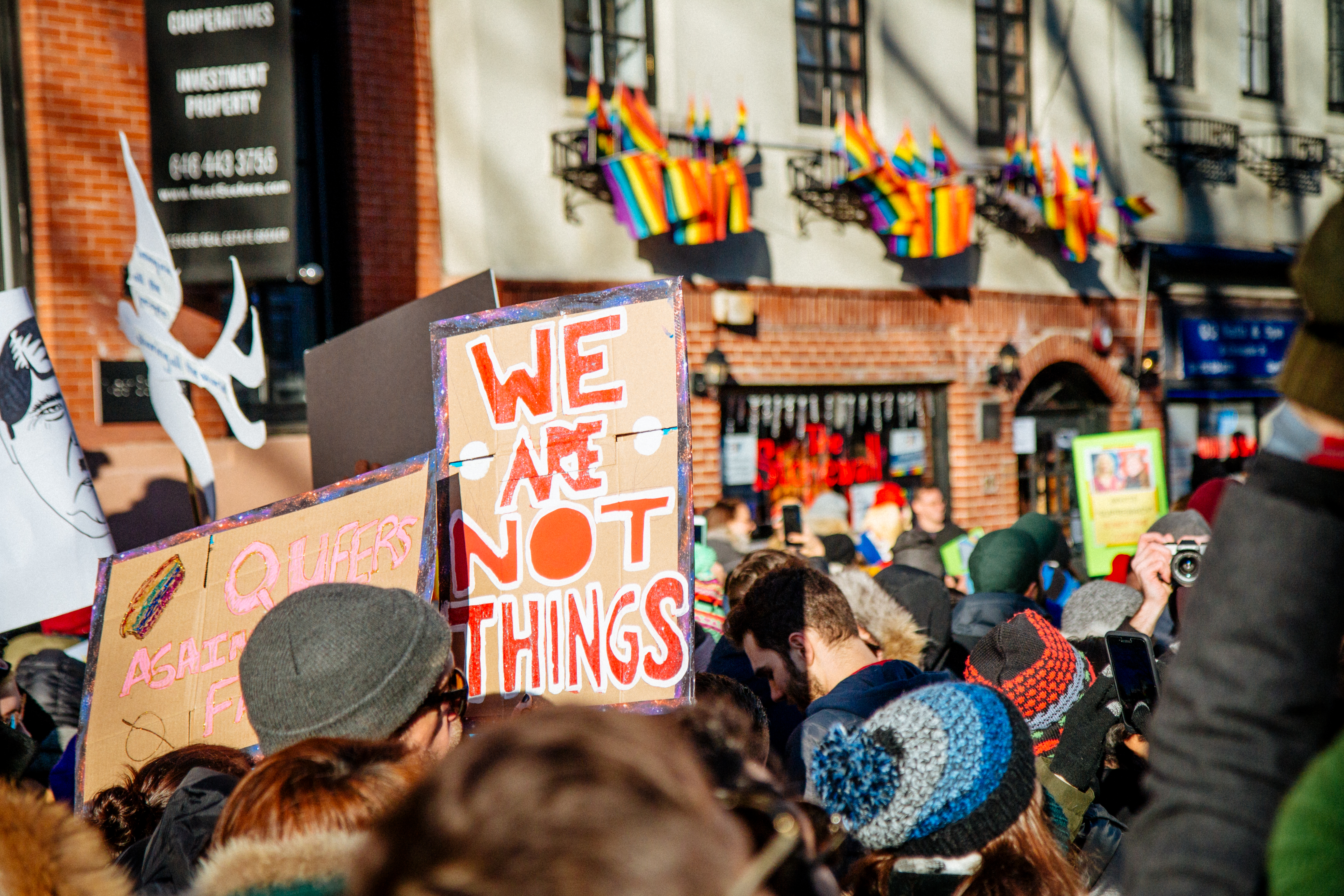 LGBT Solidarity Rally in front of the Stonewall Inn in solidarity with every immigrant, asylum seeker, refugee and every person impacted by Donald Trump's illegal, immoral, unconstitutional and un-American executive orders. © mathiaswasik | Flickr
