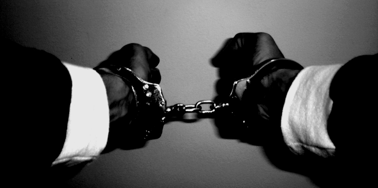 handcufs © Victor | Flickr